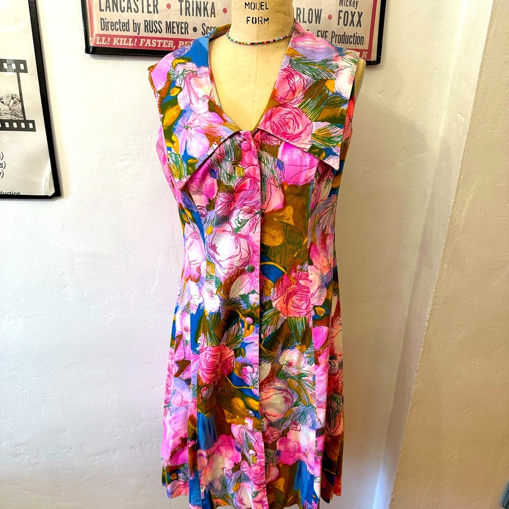 Vintage pink floral summer dress